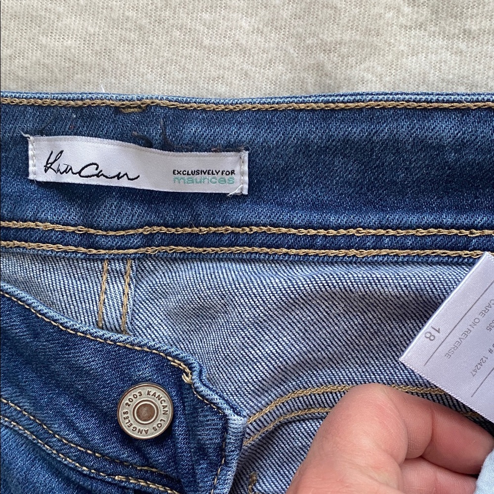 KanCan Medium Wash Denim Jeans - Picture 2 of 6